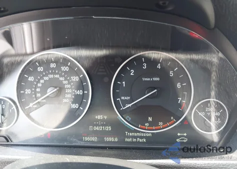 2013 BMW 328I xDrive z USA, uszkodzony, nr VIN WBA3B5G54DNS00777